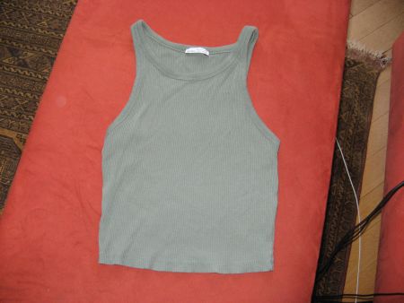 Top Bershka Gr. M grün