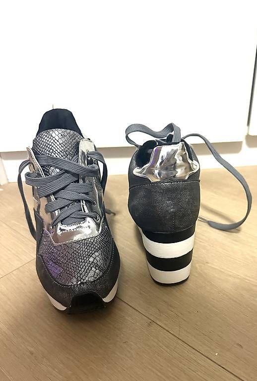 Scarpe da donna: Sneaker con zeppa Nr.38 – Nuovo (secondo la descrizione) da Locarno venduto da Debi816 2