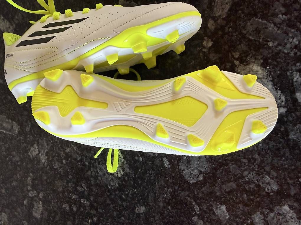 Herrenschuhe: Neue Adidas Schuhe – Neu und originalverpackt aus Hersiwil von Sheila1986 2