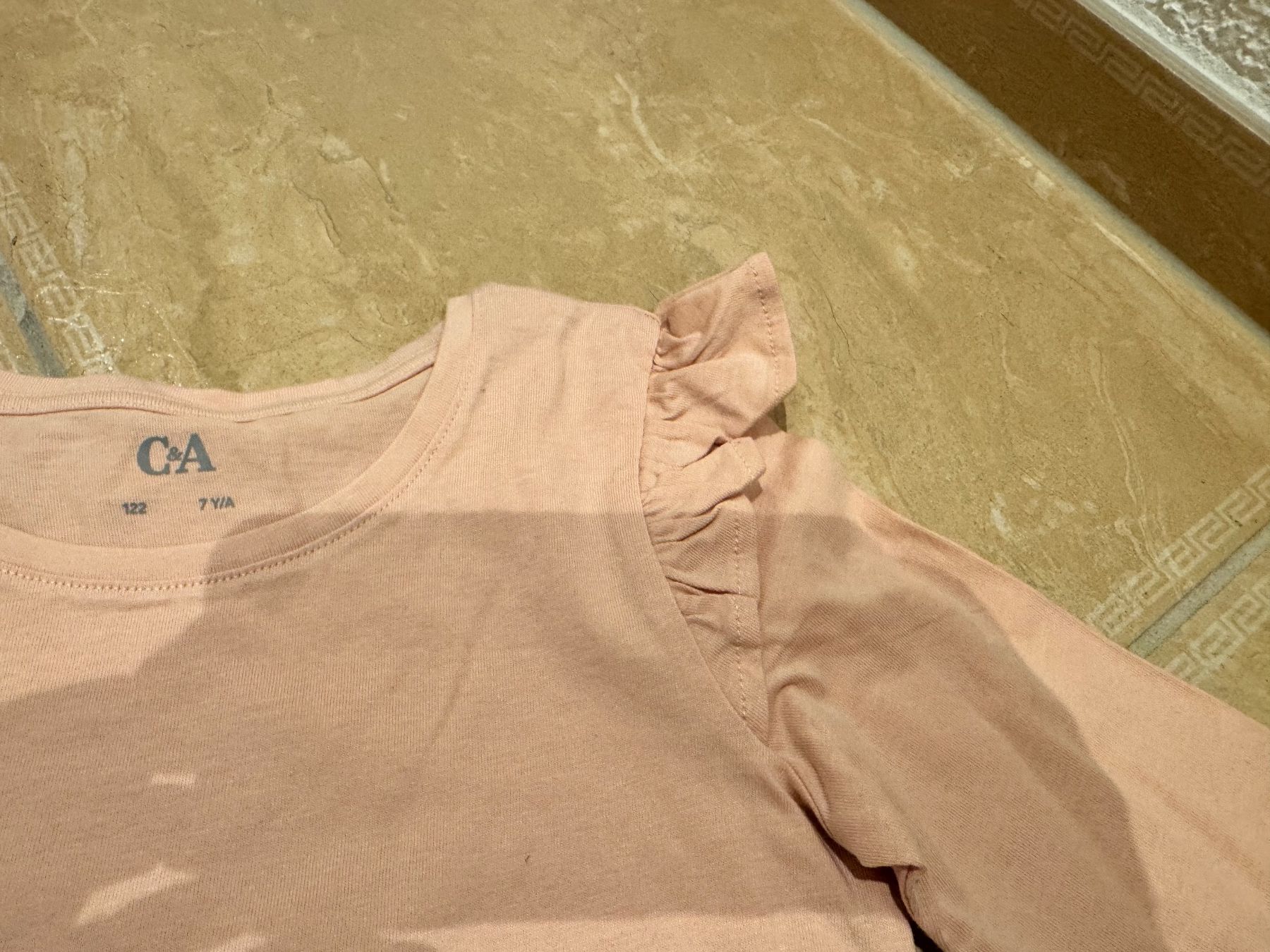 Kleiderpakete & -sets: C&A 2 neue Basics Shirts, 7J 122 – Neu und originalverpackt aus Klingnau von Markus14 2