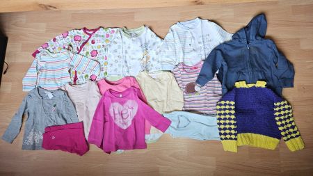 Kleiderset Grösse 86, 15 Teile