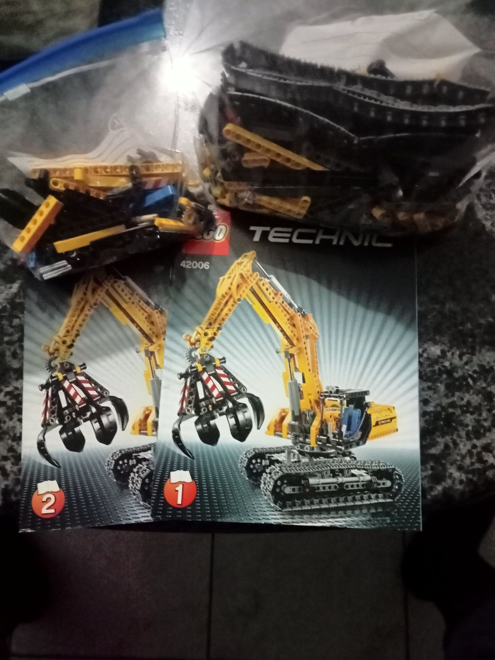 Lego Kit di costruzioni: LEGO Technic 42006 Bagger-Truck mit Anleitung – Usato da Oberurnen venduto da simgug 1