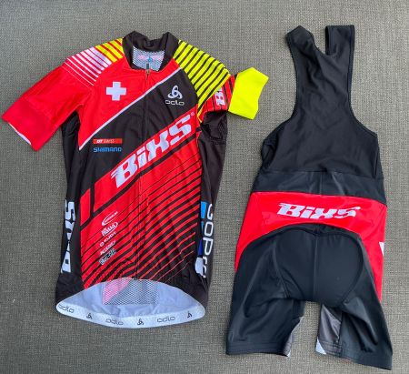 BIXS Fahrrad Trikot und Hose - Grösse S - top Zustand