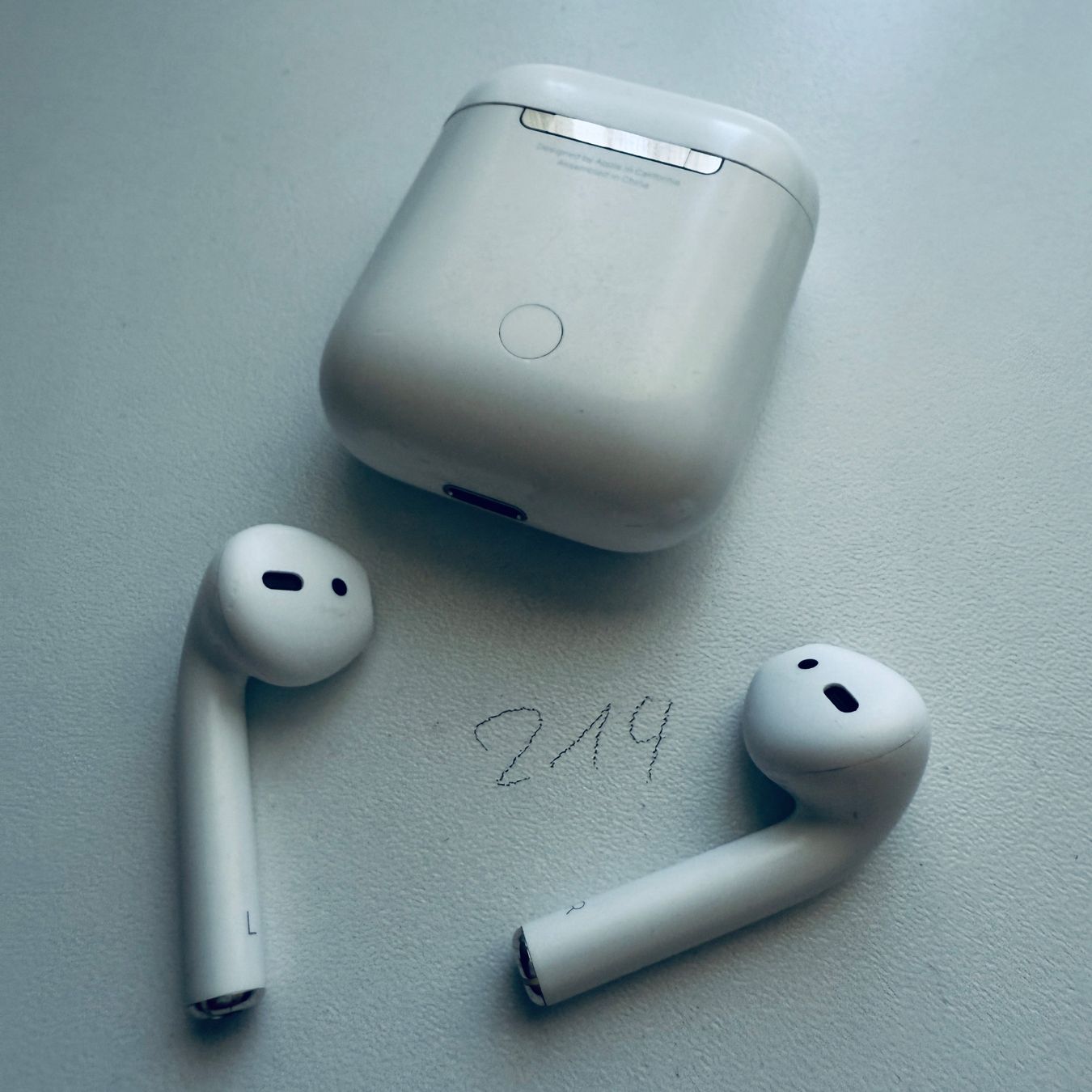 Apple Cuffie: Original Apple AirPods 2 Gen. Wireless Kopfhörer & Case – Usato da Basel venduto da MY.AIRPODS.SHOP 5