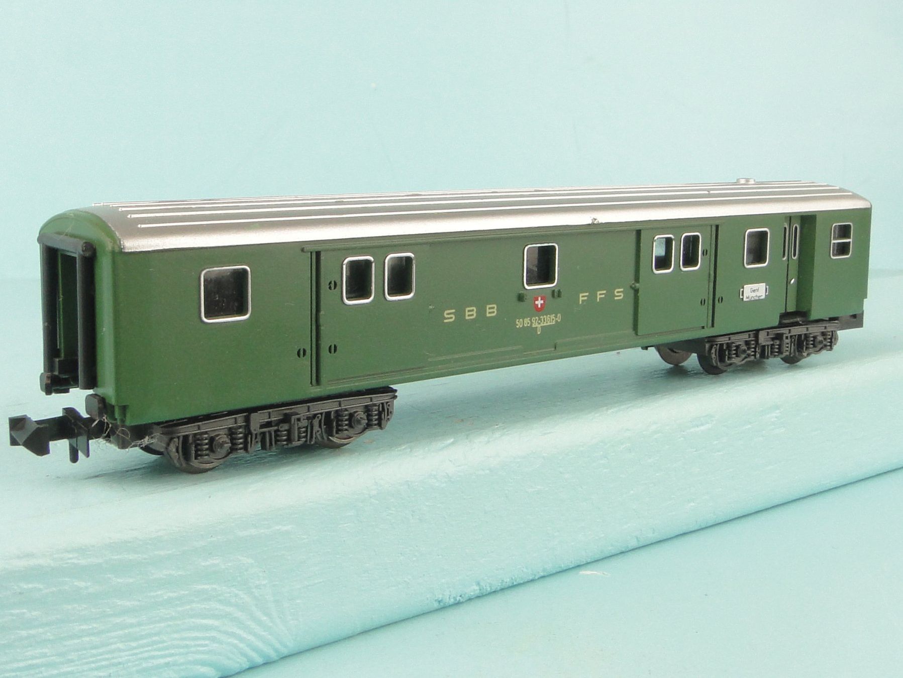 Trix Modelleisenbahnen: Minitrix 13027 Spur N SBB Gepäckwagen – Gebraucht aus Bülach von cann11