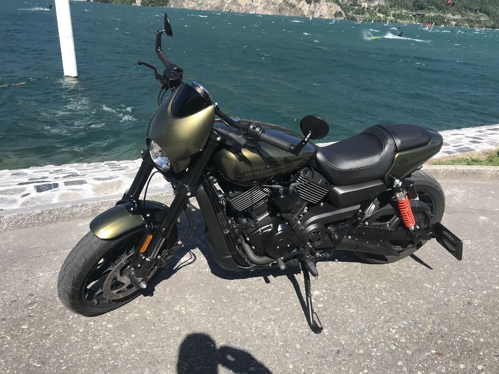 Harley-Davidson Strada: Harley Street Road 750 – Usato da Altdorf UR venduto da Ringi87