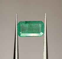 Ab 1 Fr. - 1.43 ct natürlicher Smaragd (Sambia)