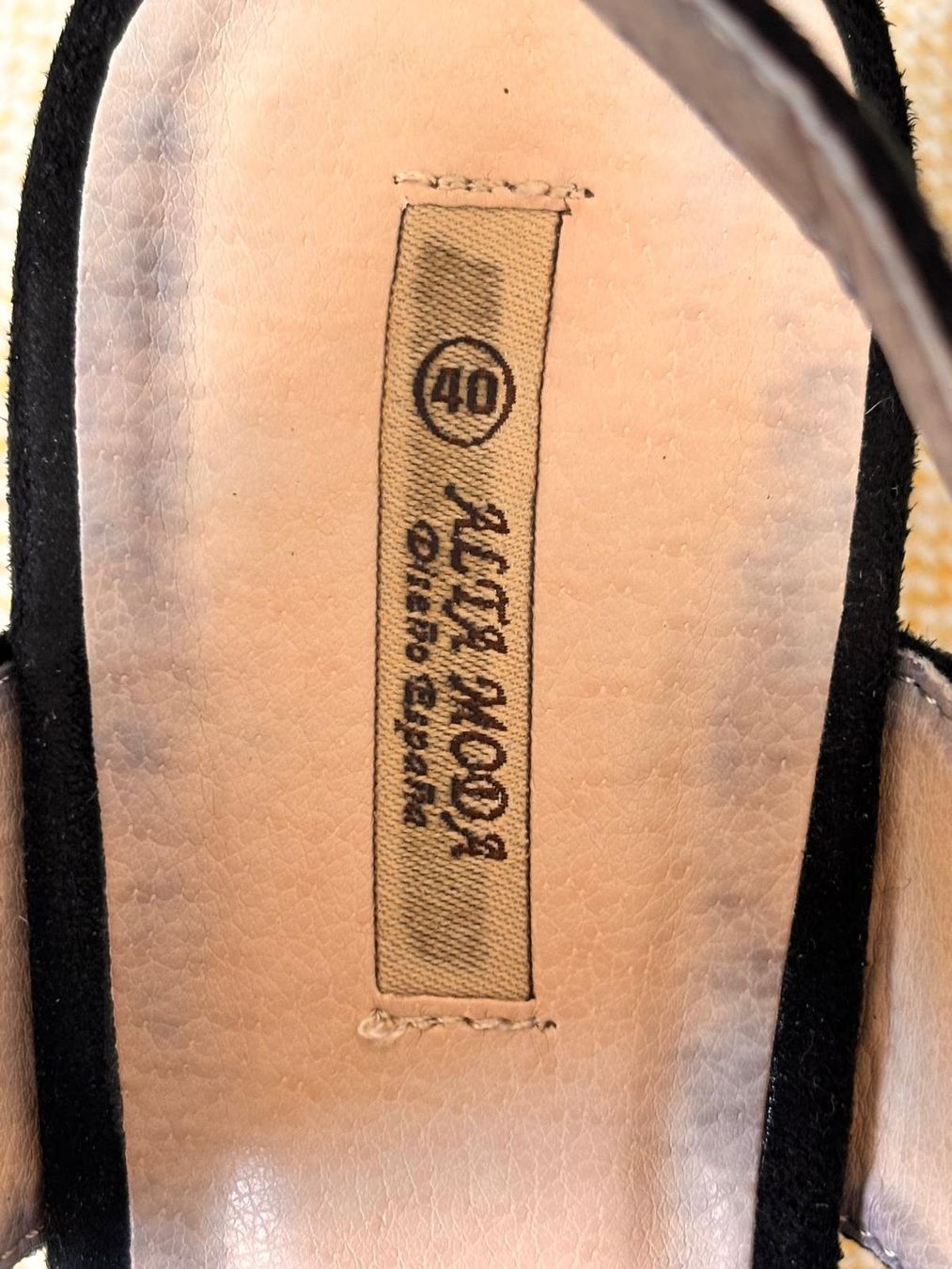 Scarpe da donna: Sandales à talons et plateforme – Usato da Romainmôtier venduto da val_r8sn 2