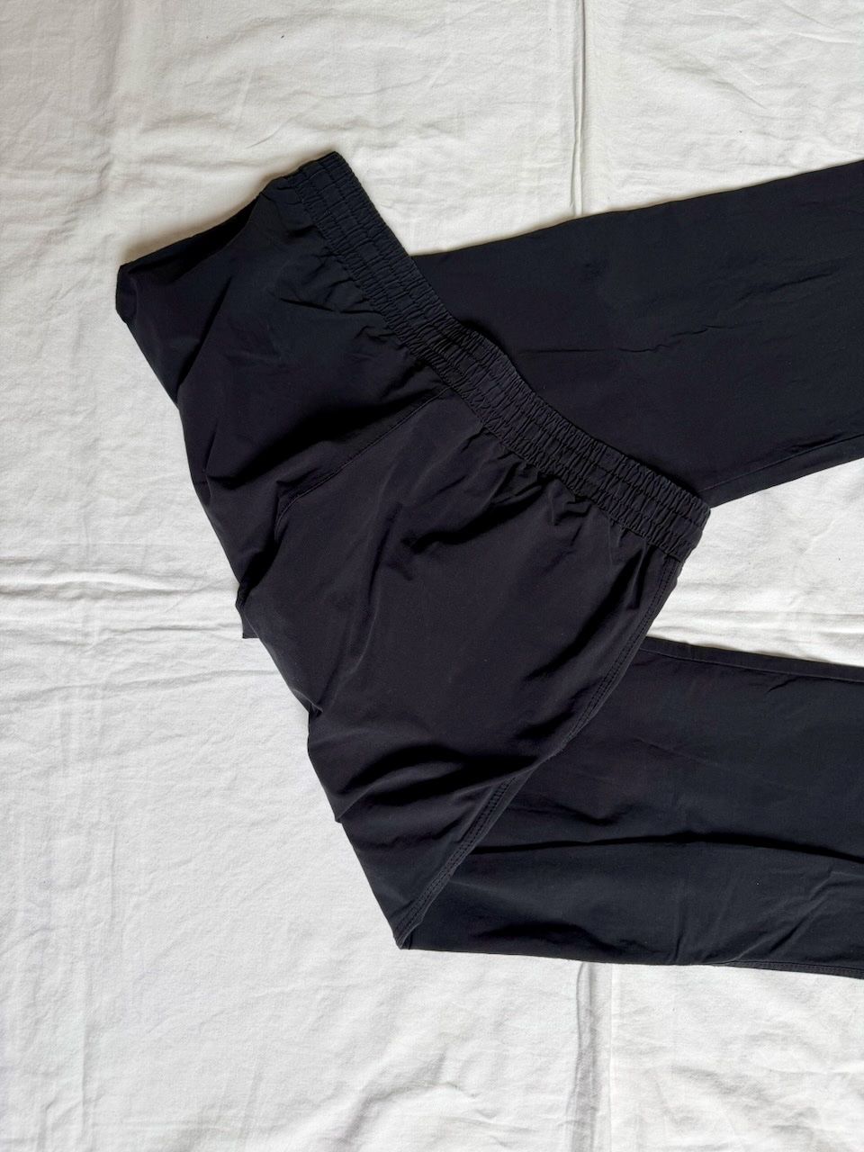 Pantaloni: Perform, Damen-Trainingshose, schwarz, Gr. 38 – Usato da Basel venduto da Solaia28 3