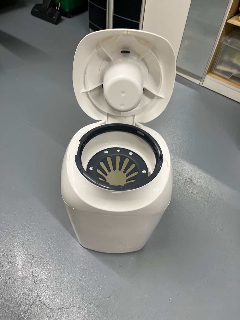 Altro per la casa: Praktischer Tommee Tippee Windeleimer – Usato da Bolligen venduto da weg_nj55 1