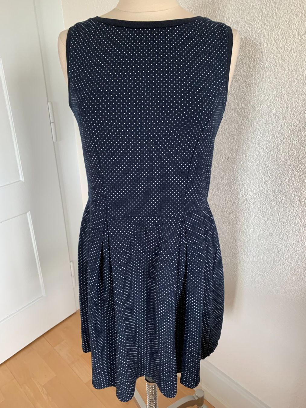 Vestiti: Intrend Damen Kleid, Gr. 38, Dunkelblau – Usato da Worb venduto da farben20zauber 1