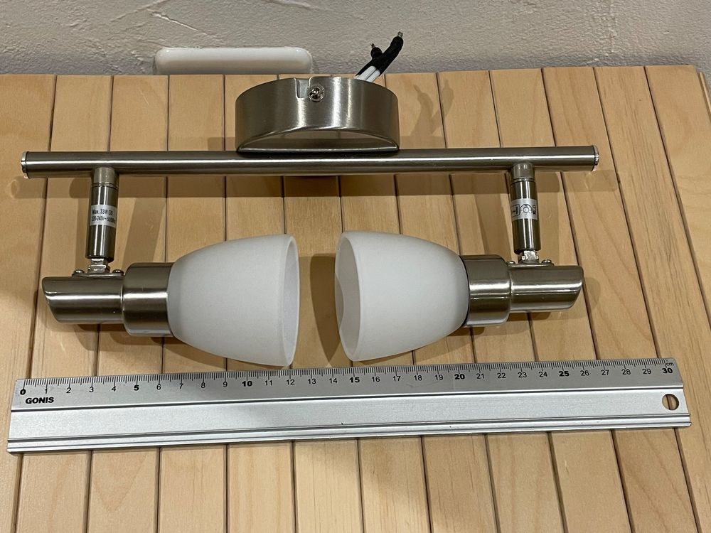 Ikea Lustres & lampes de plafonds: Spot-Lampe von IKEA – D'occasion à Cham par 2eye 4