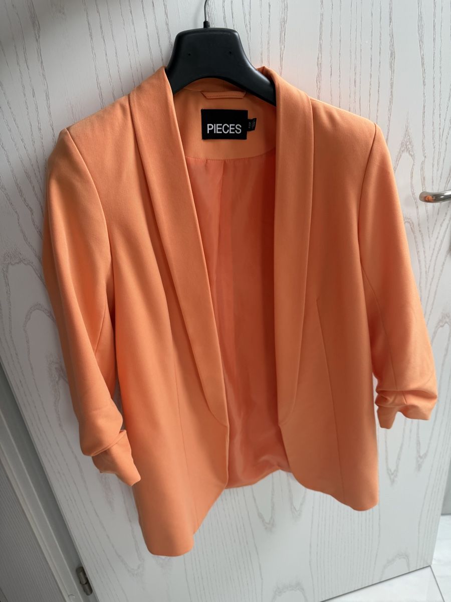 Vestes: Blazer – Neuf (Voir description) à Rheineck par Princessaitaliana