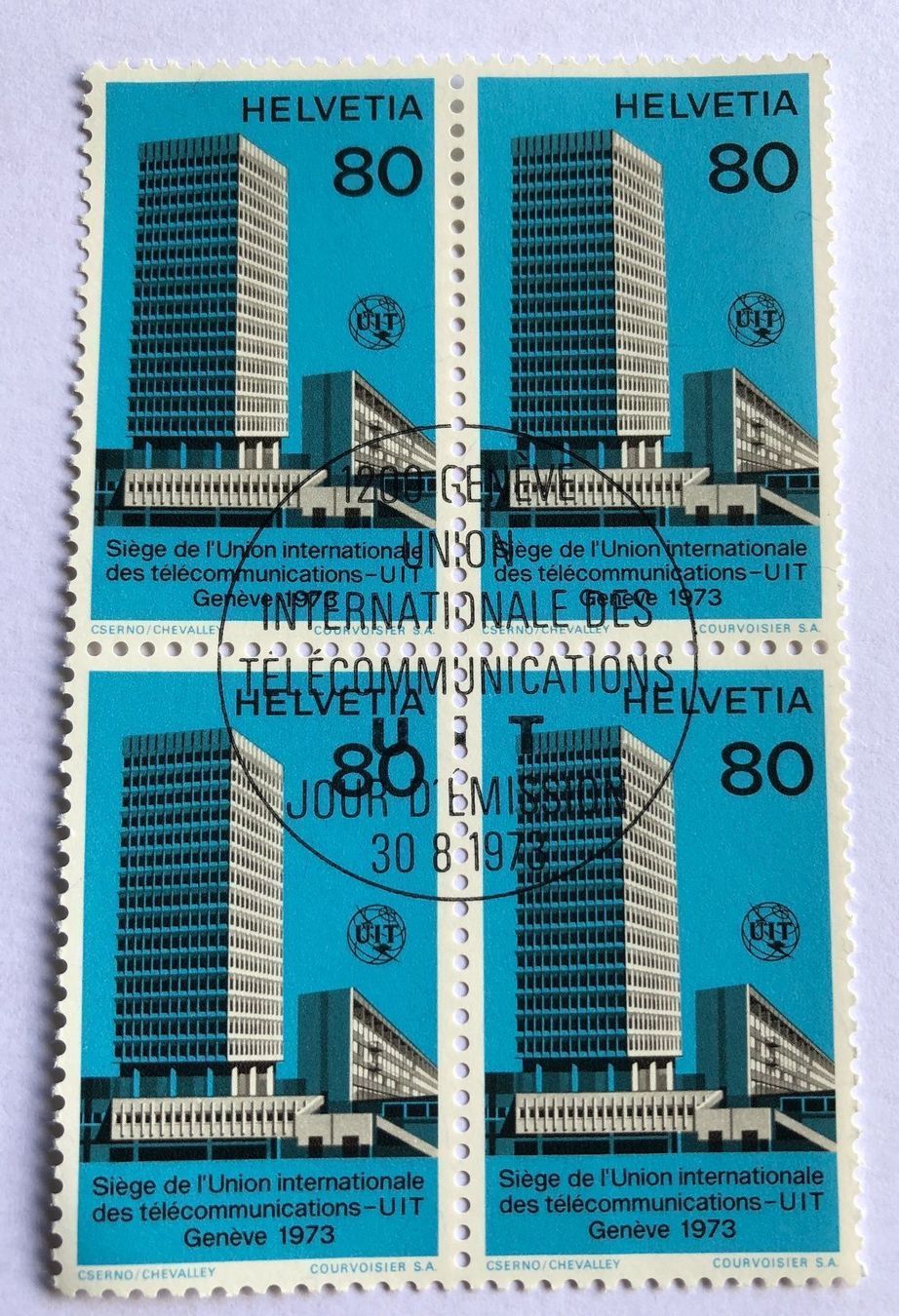 Tutti i francobolli: 4 er Dienstmarken mit Vollstempel Geneve – Usato da Aarau venduto da Billa007