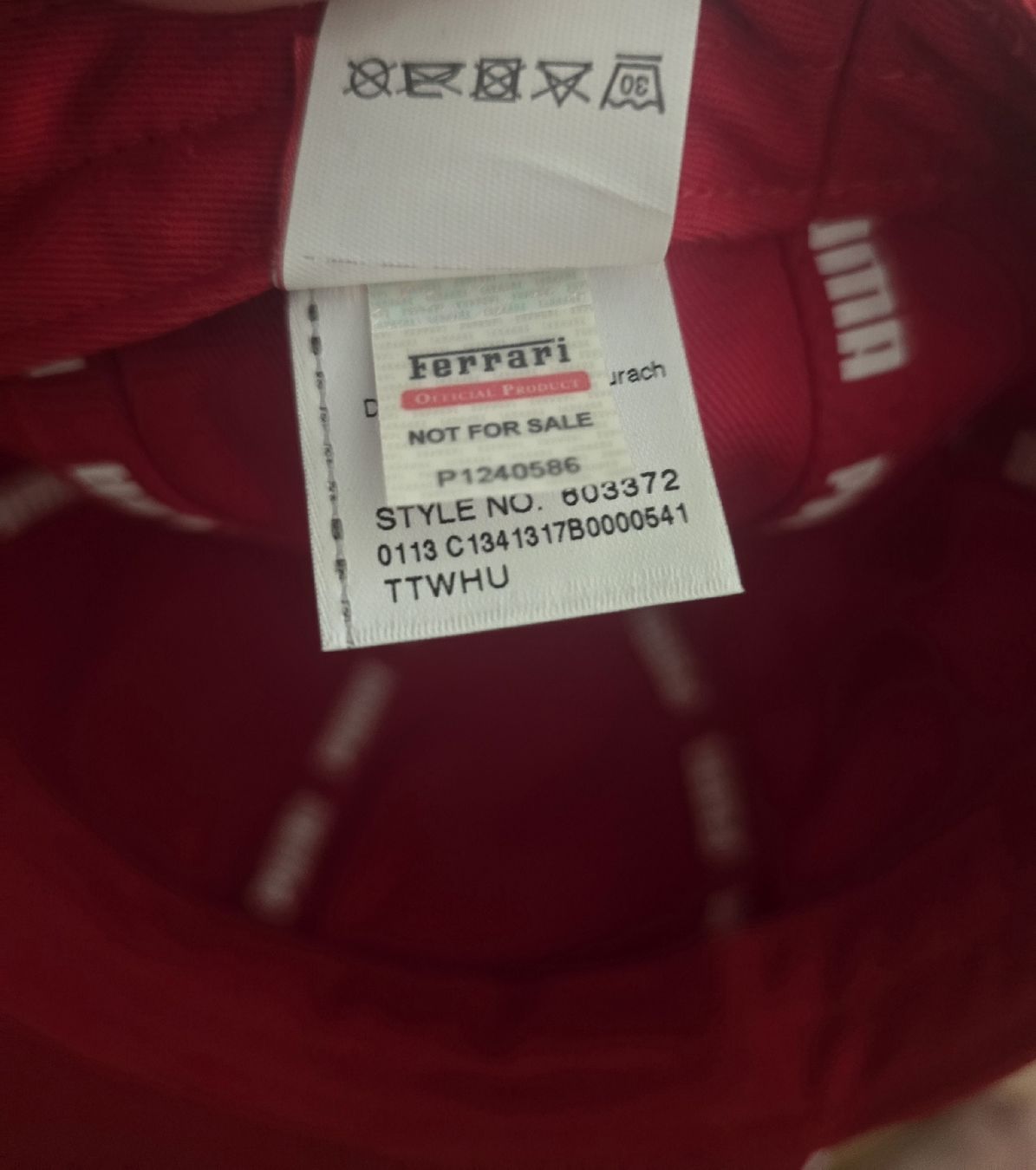 Puma Altro in  Abbigliamento & Accessori: Signierte Baseballkappe Ferrari Puma – Nuovo (secondo la descrizione) da Ittigen venduto da kon_9fkd 6