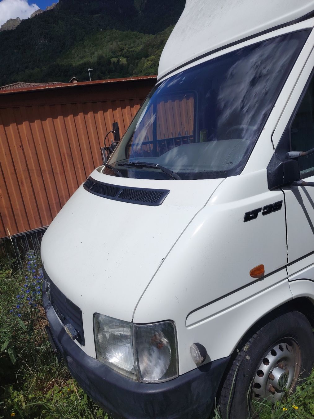 VW Veicoli commerciali: VW LT 35 Möbeltransport mit Hebebühne – Usato da Torre venduto da fku_92pw