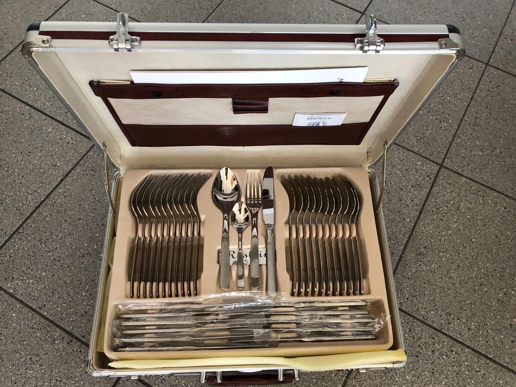 Set di posate: Besteck-Set 72-teilig Röslein Miami – Nuovo (secondo la descrizione) da Liestal venduto da FlomiVivi 1