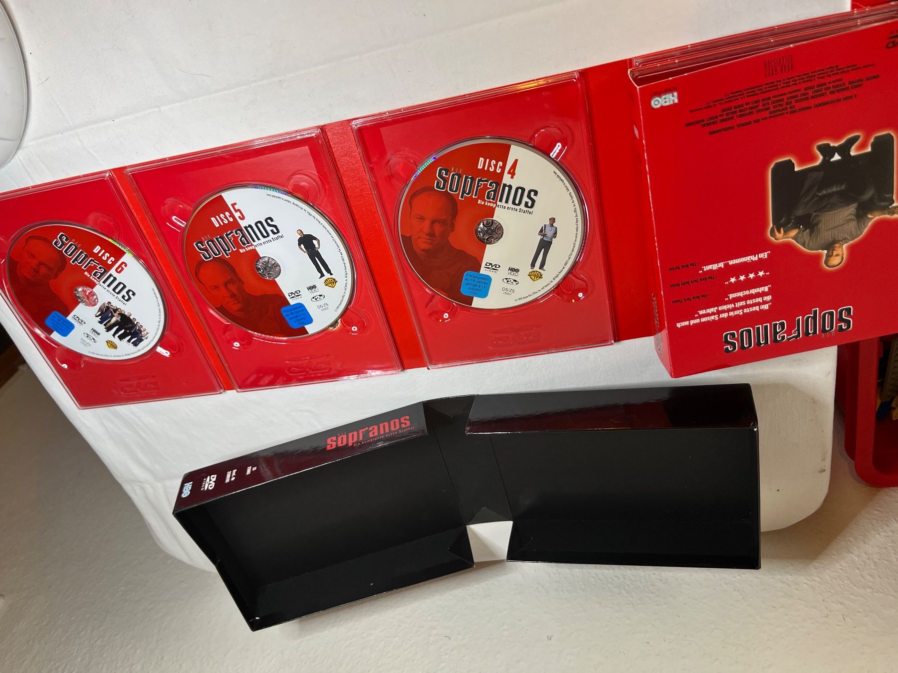 Tutti i DVDs: Die Sopranos DVD Box Komplette erste Staffel – Usato da bretzwil venduto da nightflasher 4