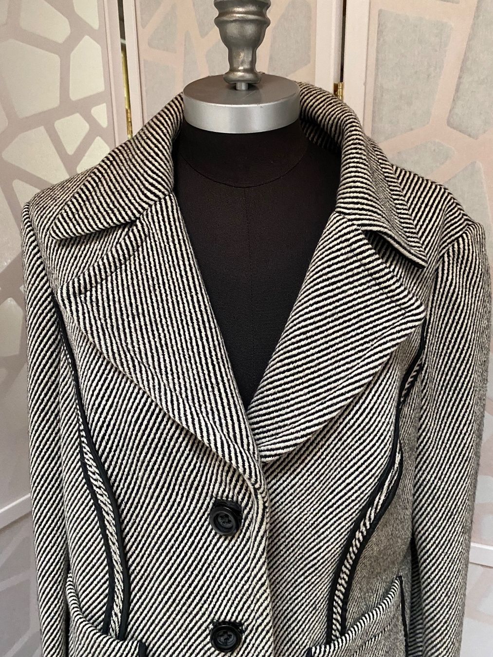 Giacche: Beautiful wool jacket, UK16, FR44 – Nuovo (secondo la descrizione) da Grund b. Gstaad venduto da PlageNeige 2