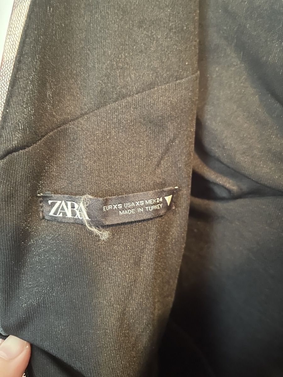 Zara Vestiti: Zara Kleid Gr. XS - Figurbetont & elegant – Nuovo (secondo la descrizione) da Uzwil venduto da noe_9f9c 3