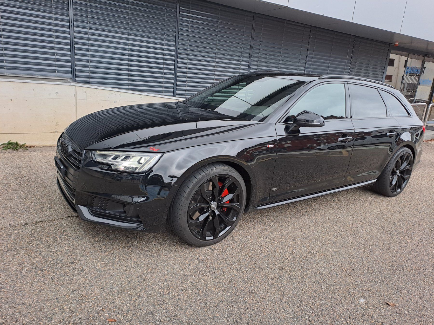 Audi Autos: Audi A4 Avant Quattro S-Line, Noire, Superbe État! – Gebraucht aus Peseux von mar_72rm 5
