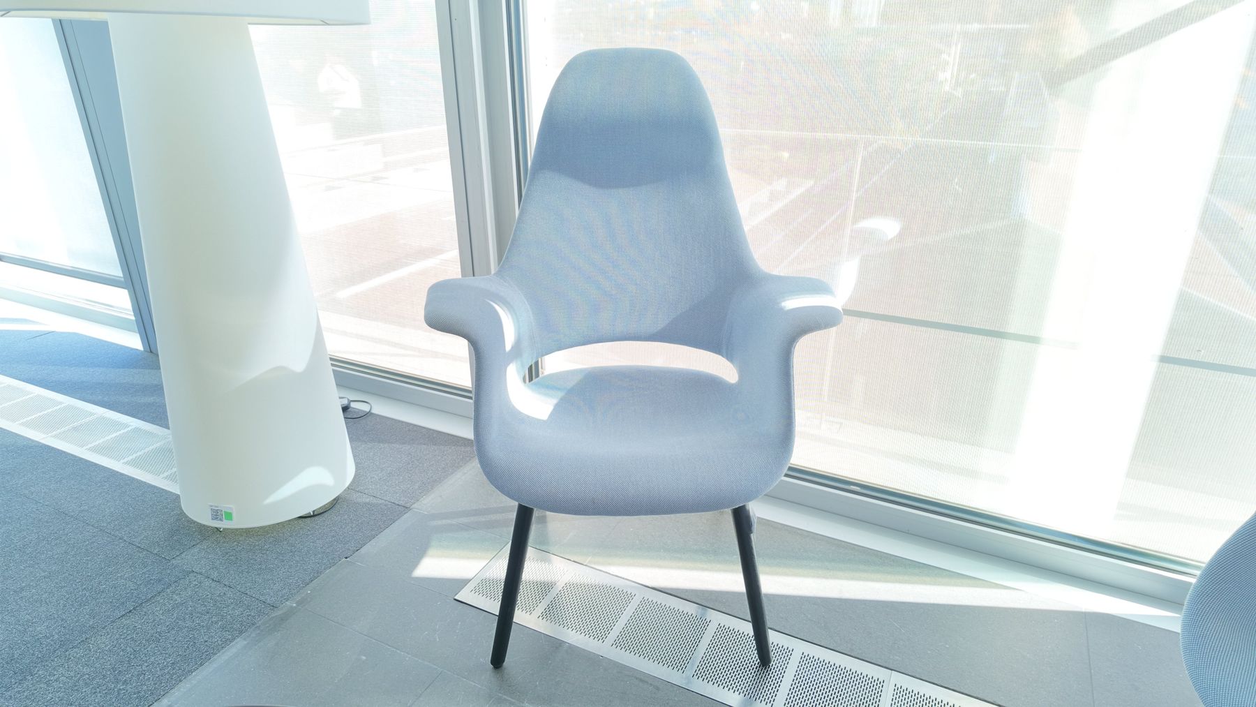 Poltrone: Vitra Organic Highback Sessel, Stoff Blau – Usato da Affoltern am Albis venduto da Zapro 1