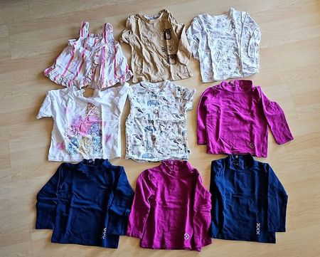 4 Thermo-Sweatshirts für Kinder, 5 T-Shirts (Grösse ca. 98)