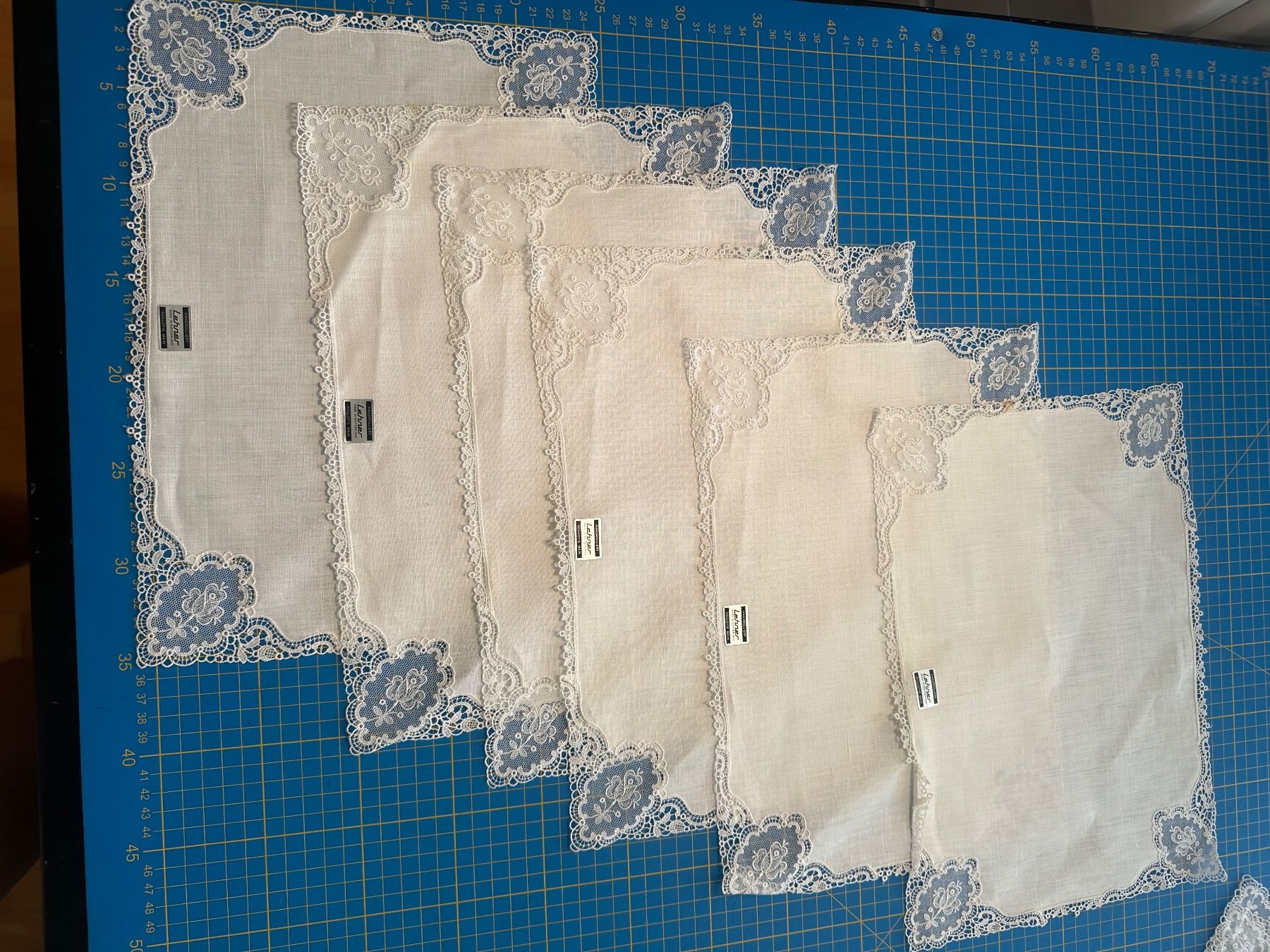 Tutte le decorazioni: GESTICKT DECO SET – Usato da Bottighofen venduto da M.O.L 4