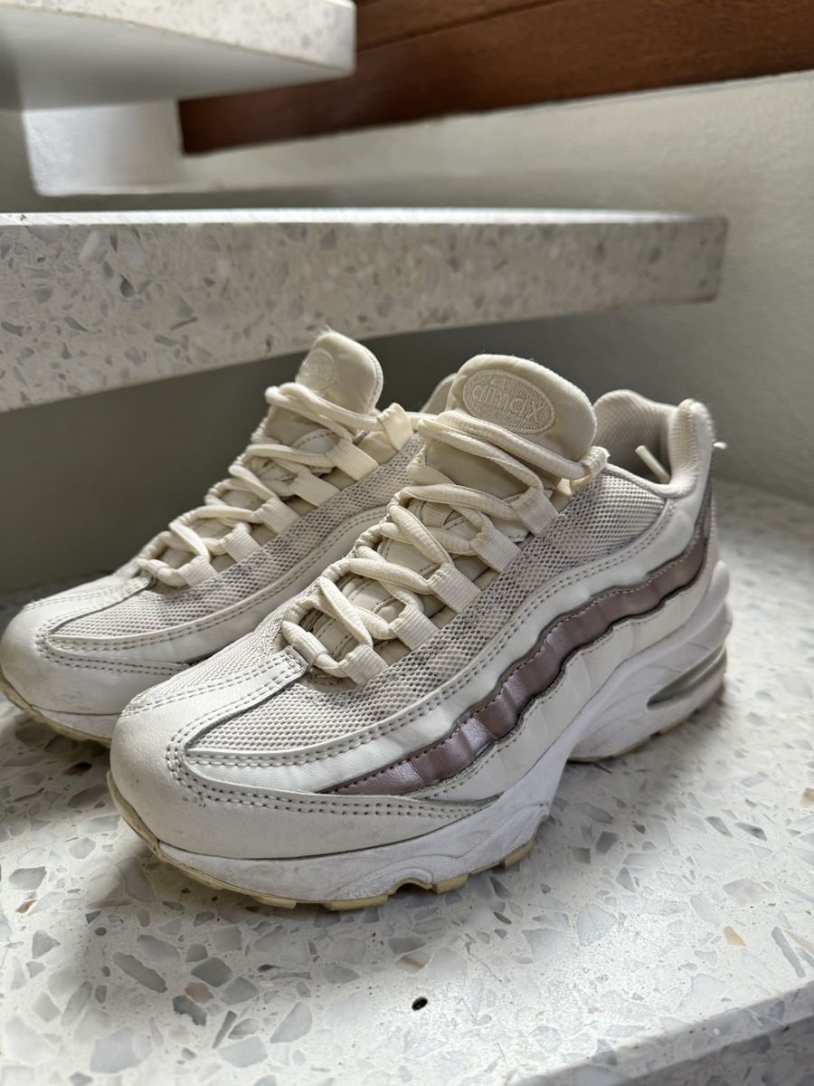 Nike Scarpe da donna: Nike Air Max Limited Edition – Usato da Bevaix venduto da Charlene18