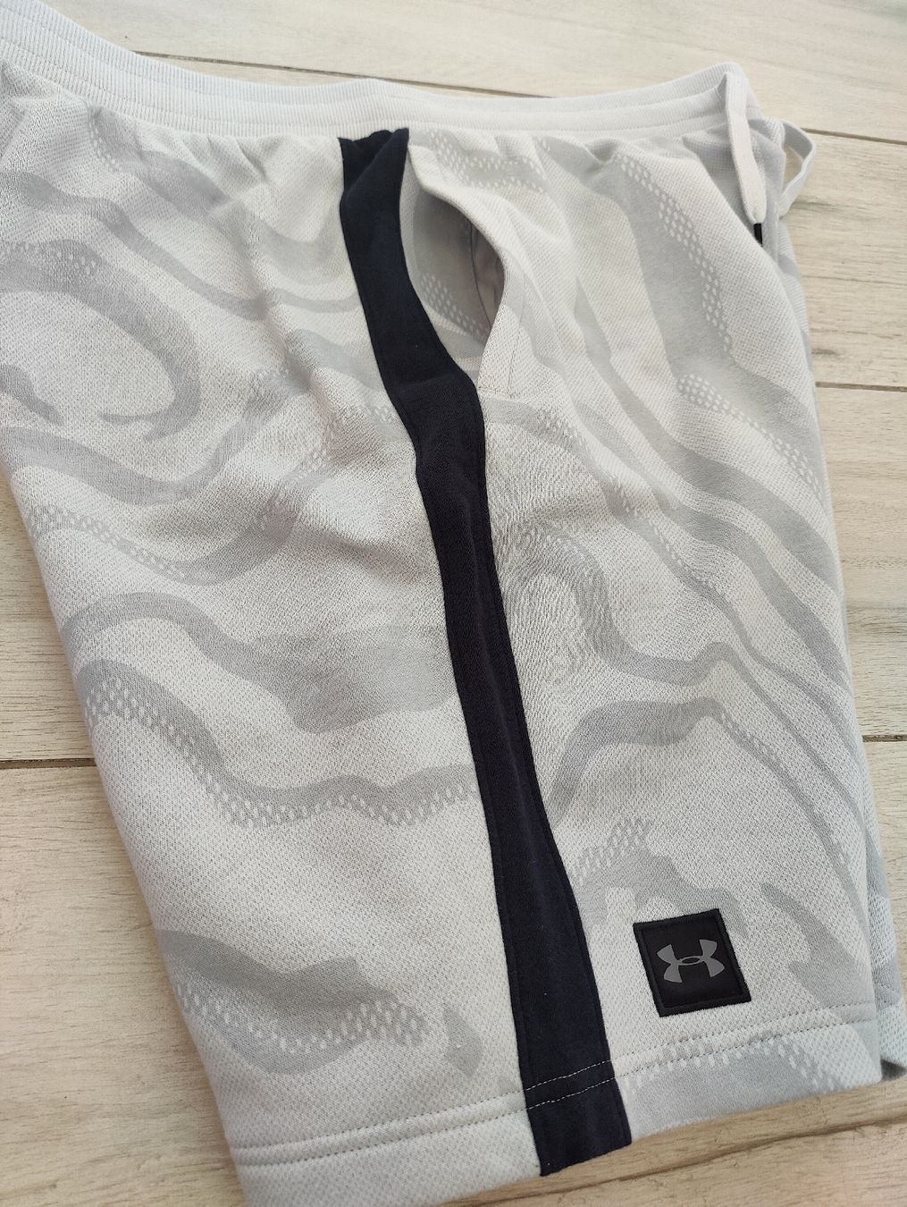 Under Armour Pantaloni: Under Armour men's 21" shorts, size XL – Nuovo (secondo la descrizione) da Lausanne venduto da tom_k2p6 6