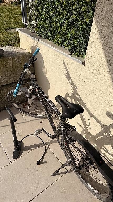 Biciclette: Trek Mountainbike 6700 mit Luftpumpe  – Usato da Kloten venduto da jasonjason1206 4