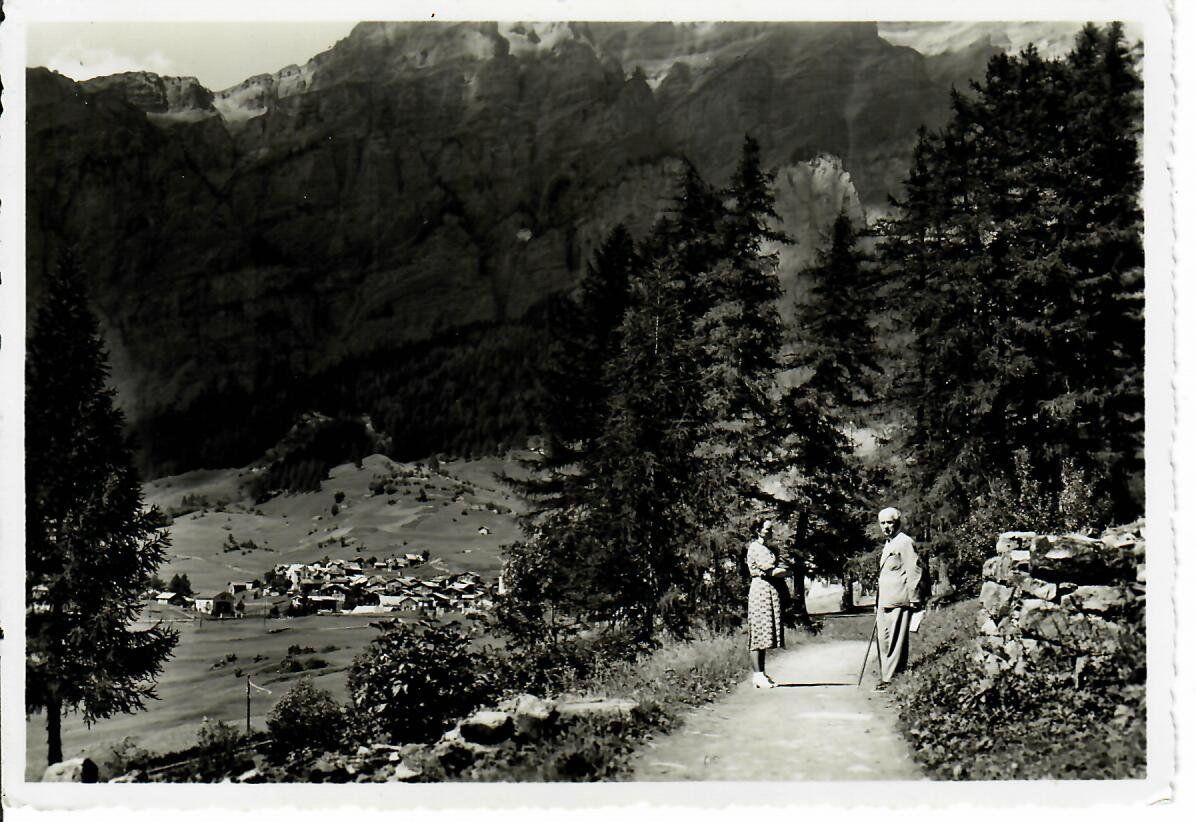 Cartoline postali: Leukerbad - Promenade – Usato da Hochdorf venduto da Ziegel-16