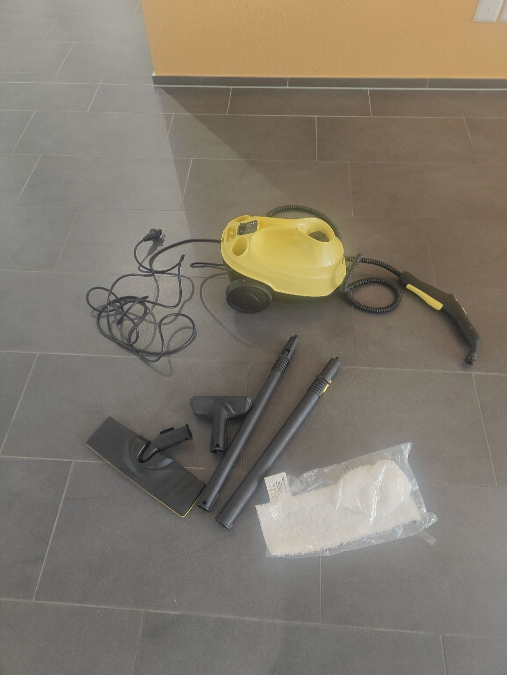 Kärcher Nettoyeurs à vapeur: Kärcher dampfreiniger sc3 – D'occasion à Fällanden par antogranell