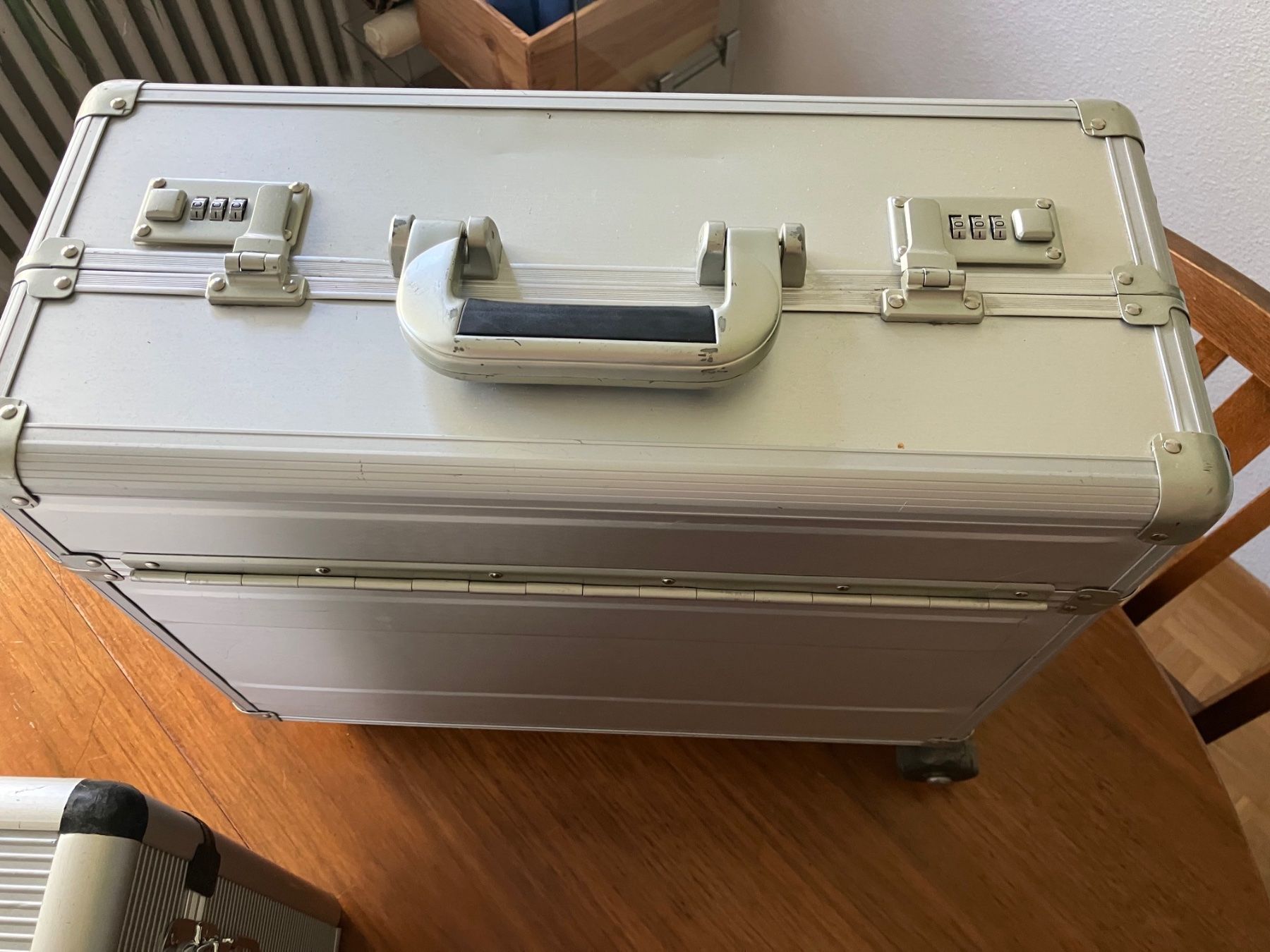 Valigie: DJ Alu Koffer 2 Stück – Usato da Zürich venduto da Sophierecords 2