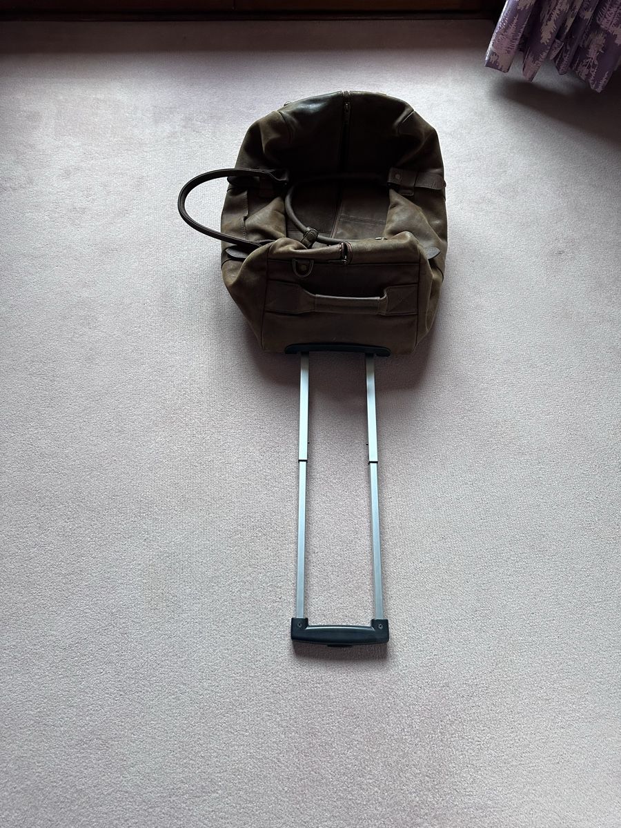 Reisekoffer: Travel bag – Gebraucht aus Bex von roopa.gorla 6