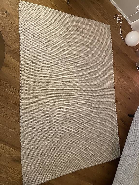 Teppiche: Neuwertiger Teppich Creme-Beige – Gebraucht aus Alberswil von Sanstef11 3