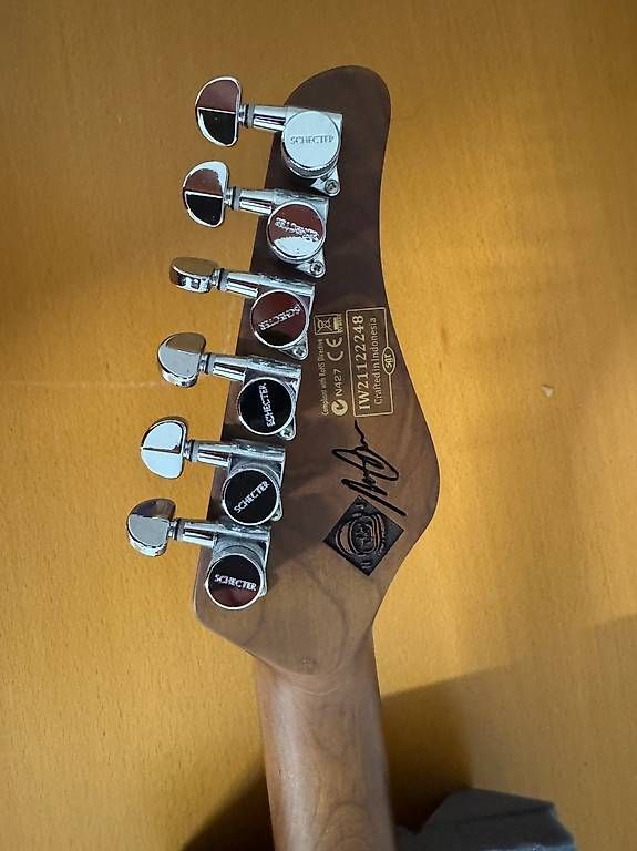 Strumenti musicali: Schecter Nick Johnston Traditional HSS Lefthand – Usato da Henggart venduto da M.Hottiger 3