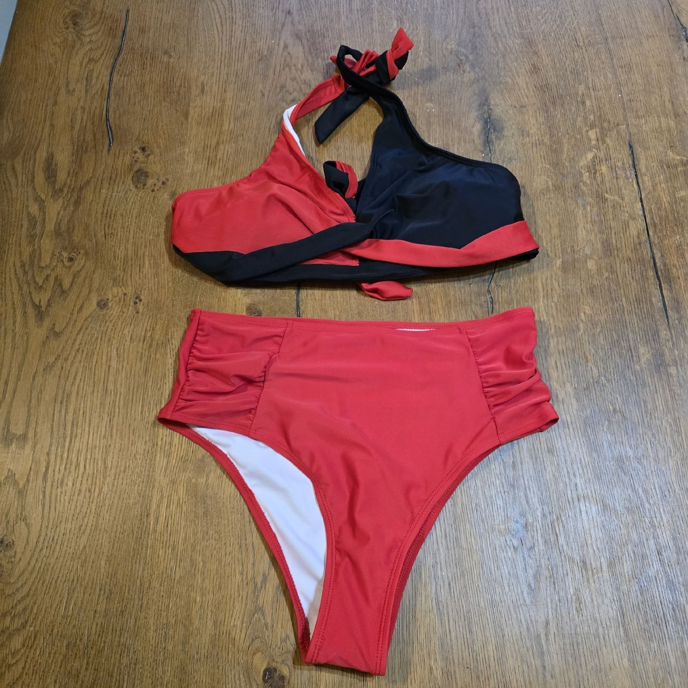 Costumi da bagno & Bikini: Bikini Grösse M/L Schwarz/Rot – Nuovo (secondo la descrizione) da Ferden venduto da Wunderfitz