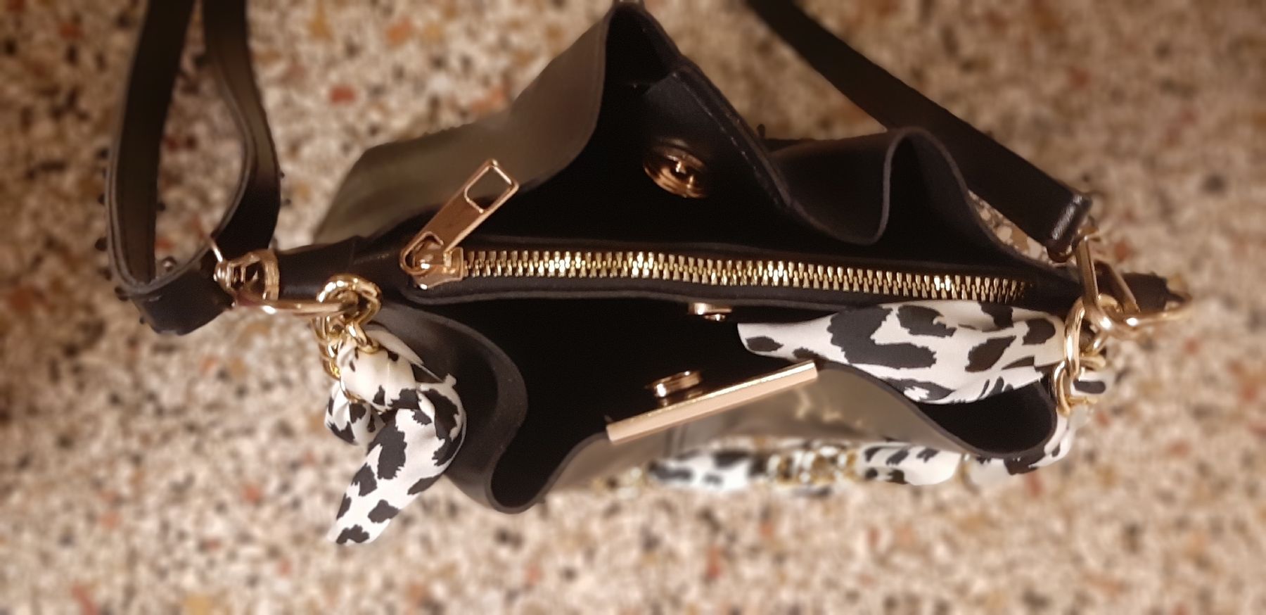 Taschen für Damen: Stylische Handtasche NEU – Neu und originalverpackt aus Zürich von Venecia25 3