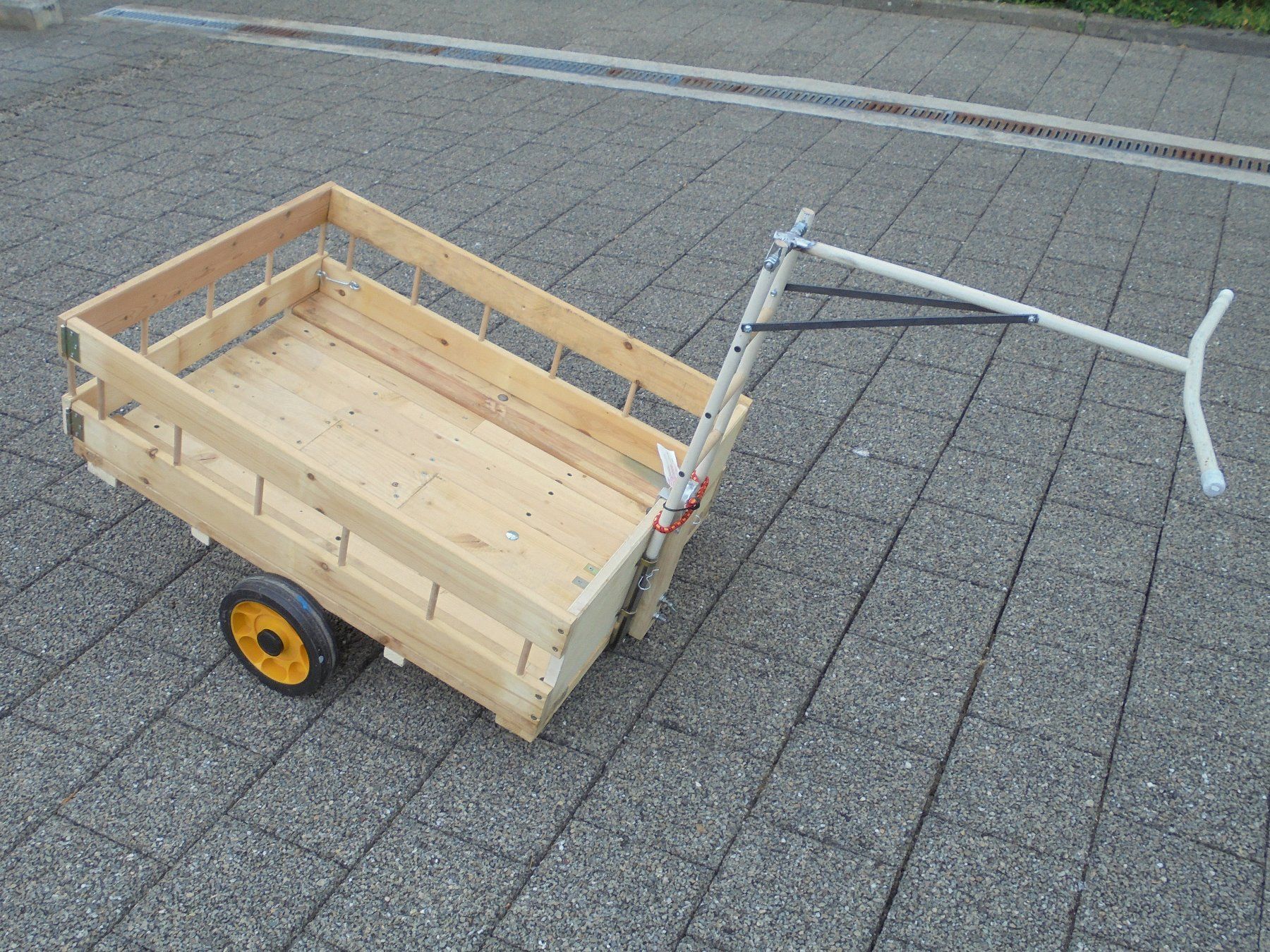 Fahrzeuge für Kinder: Universal-Anhängerli – Gebraucht aus Rohrbach von Benz16 2