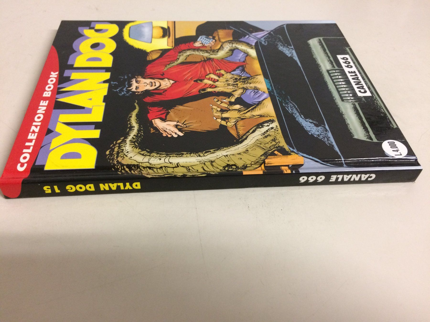 Comics: DYLAN DOG collezione book # 15 CANALE 666 – Gebraucht aus Vezia von Aquarius_Age 3