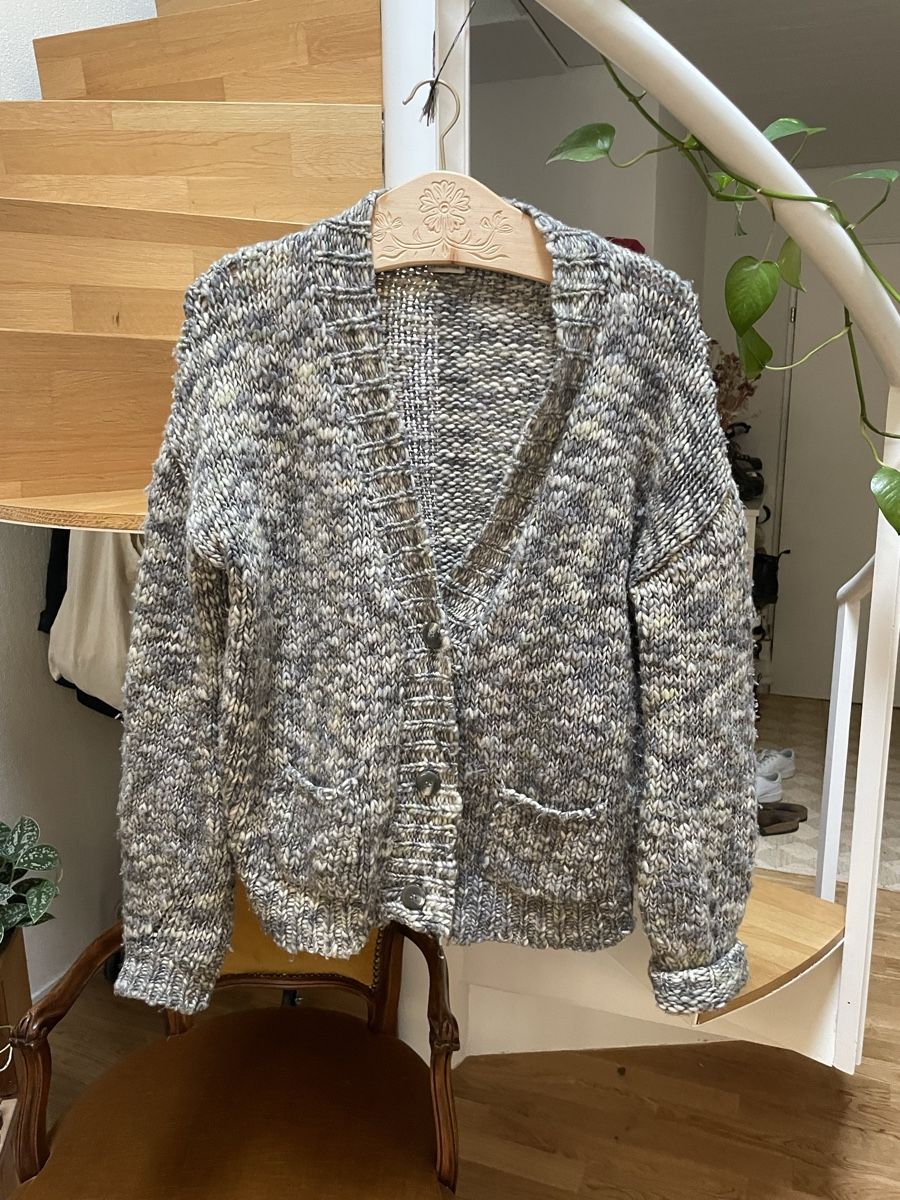 Giacche: Strickjacke aus 100% Merino Wolle – Usato da Kriens venduto da Noemijulia7 2