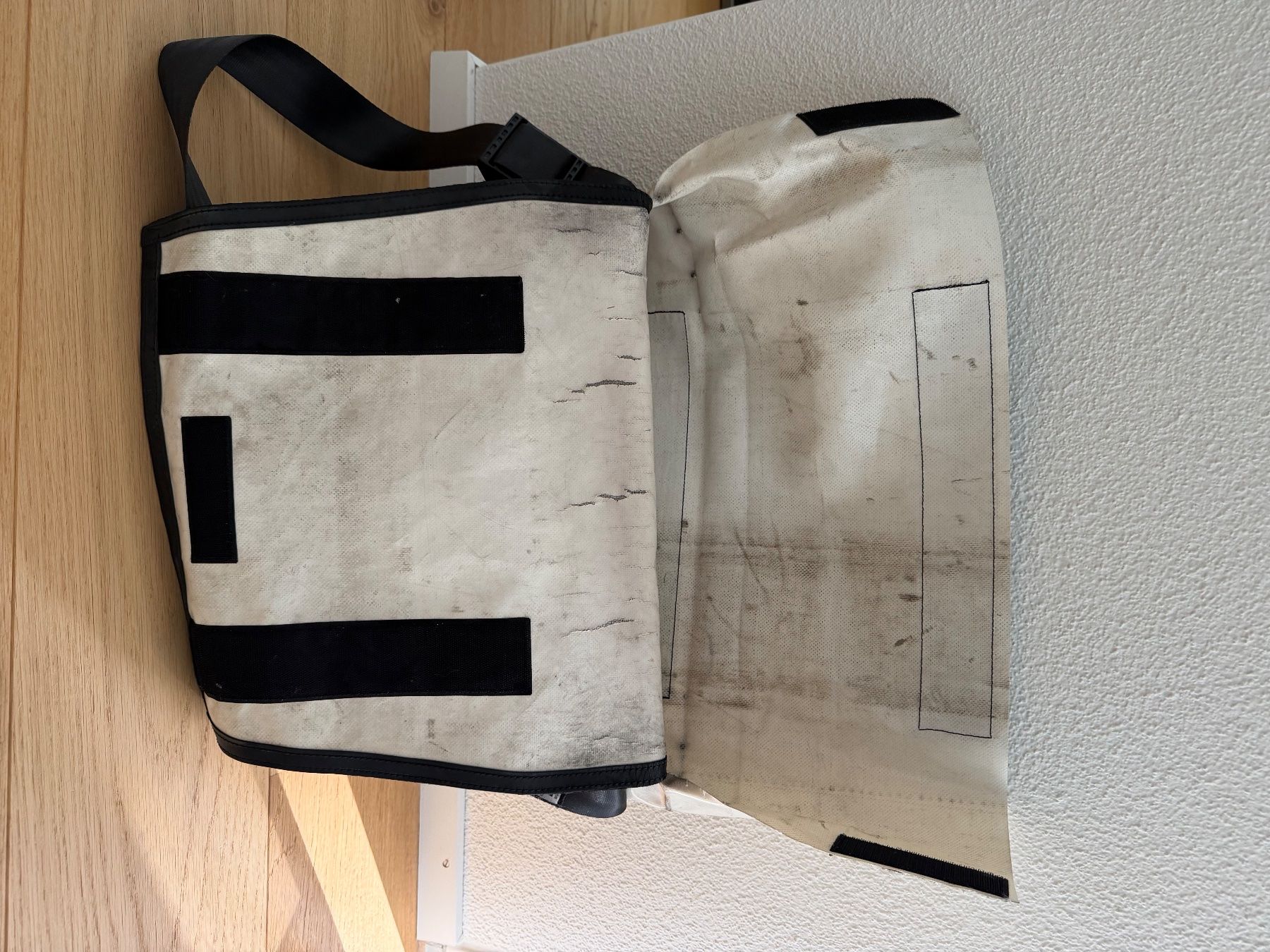 Freitag Taschen: Freitag Umhängetasche Modell Dexter – Gebraucht aus Bürglen UR von Erwin-Edith 1