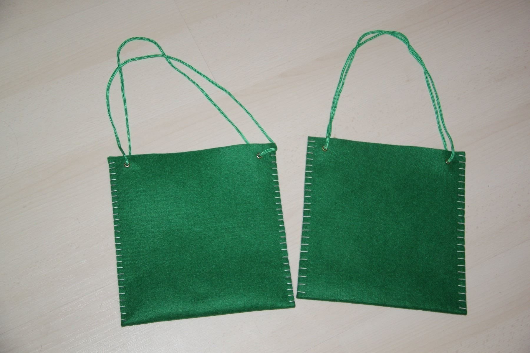 Kit bricolage: 2 Filzsäckli grün – Nuovo (secondo la descrizione) da Walterswil SO venduto da peiper2