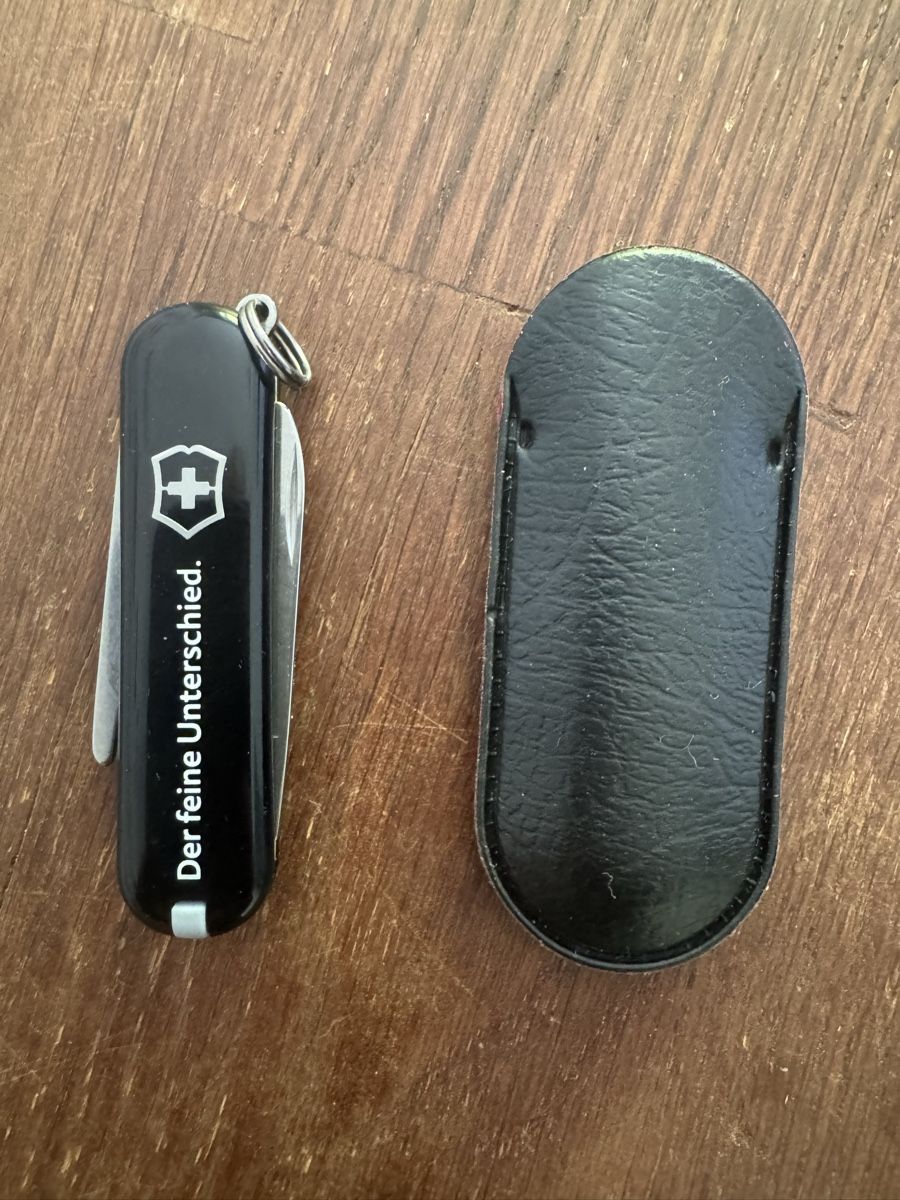 Couteaux de poche: Schweizer Mini Sackmesser – Neuf avec emballage d'origine à Liebefeld par Tatts81