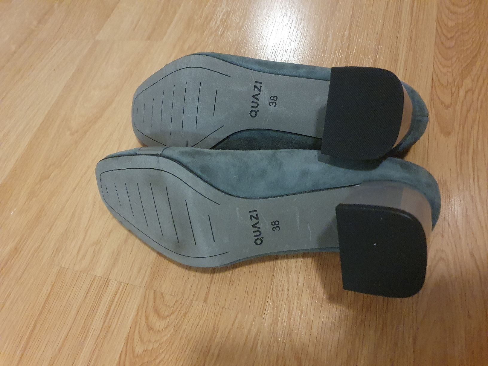 Scarpe da donna: neue graue Halbschuhe – Nuovo e nell'imballaggio originale da St. Gallen venduto da 1811123 2