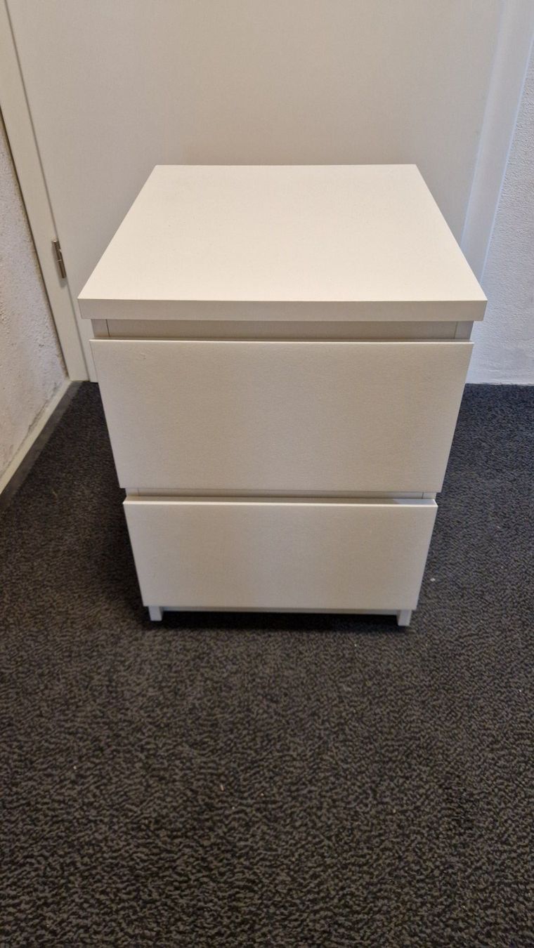 Ikea Nachttische: Malm - Nachttisch von Ikea – Gebraucht aus Oberrieden von pradafenz