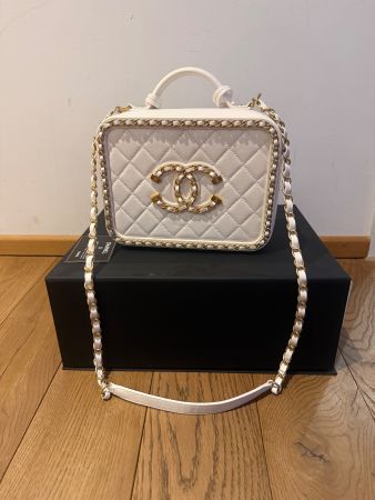 Orig. Chanel Vanity case bag Weiss Gold