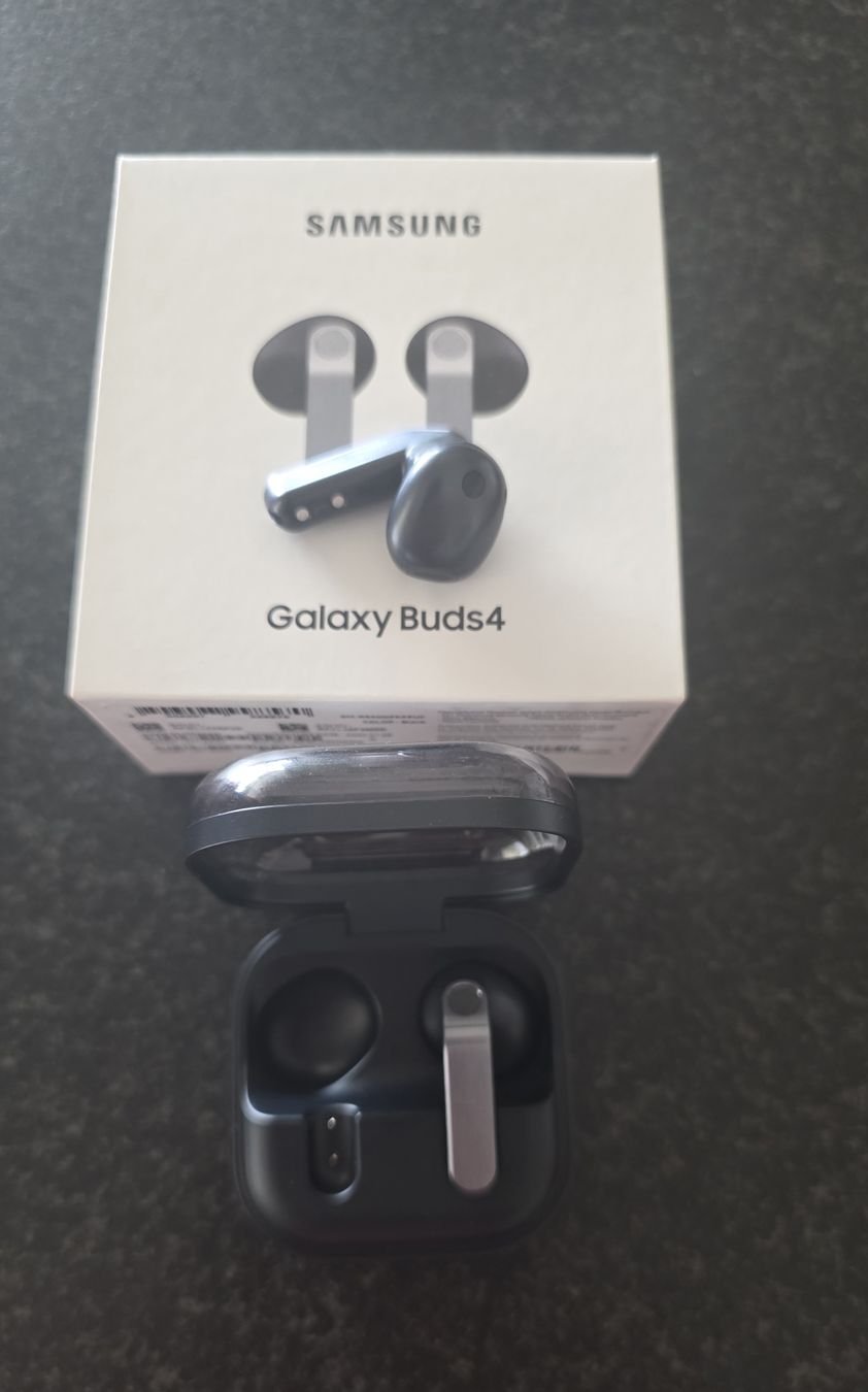 Samsung Kopfhörer: Samsung Galaxy EarBuds 4 – Neu (gemäss Beschreibung) aus Besenbüren von desireebuetler 1