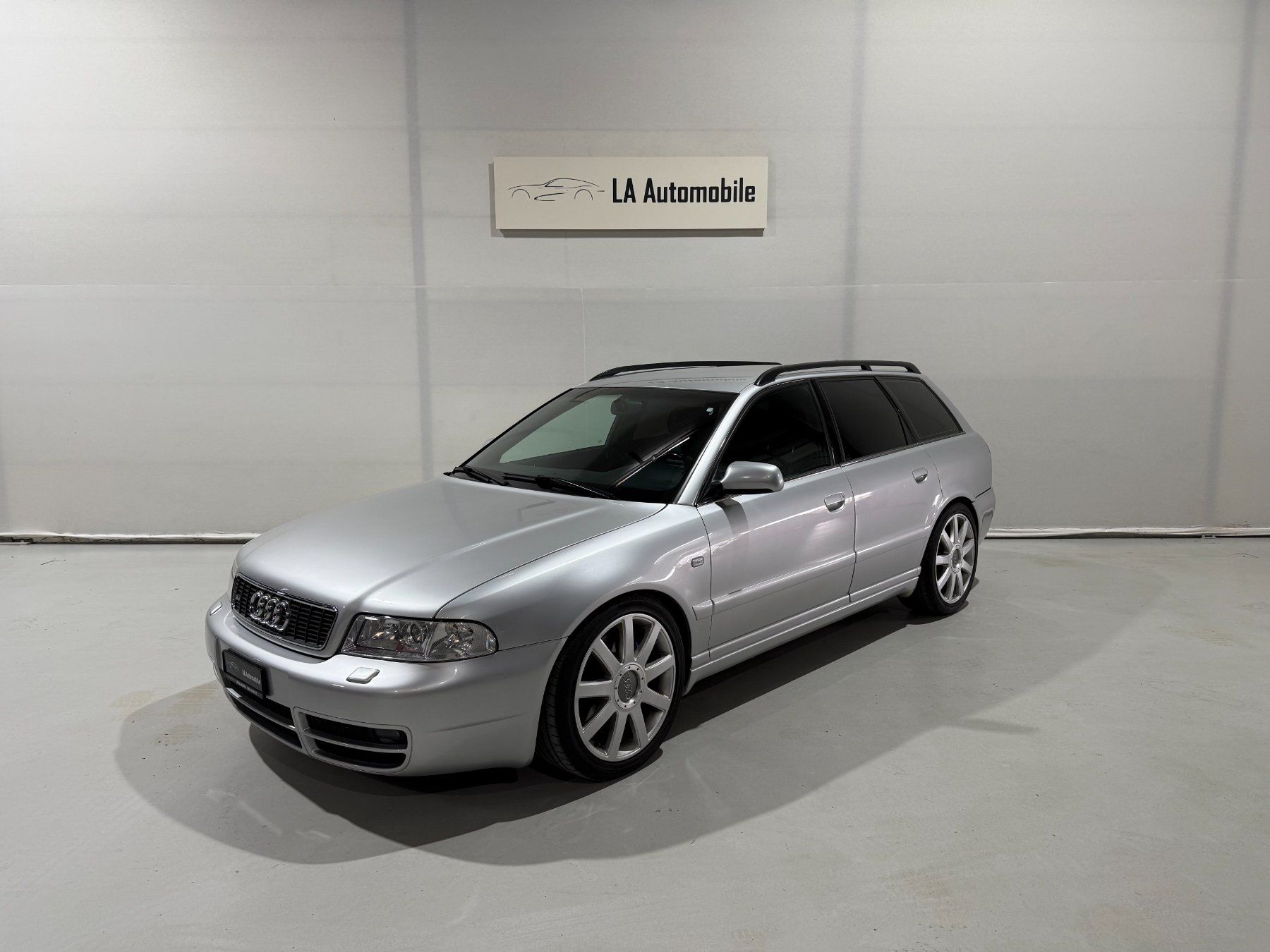 Audi Automobili: AUDI S4 Avant quattro – Usato da Widnau venduto da clique17